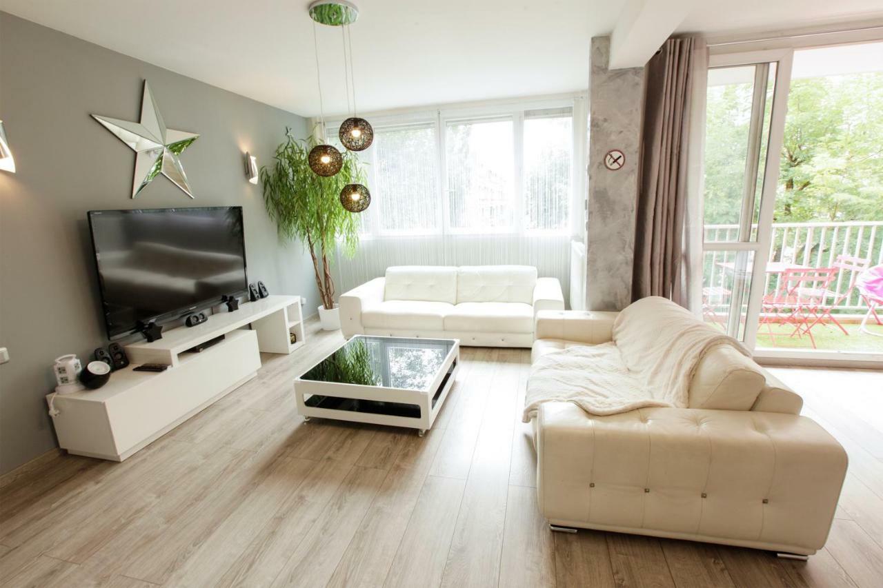 Le Celestay Villeurbanne Exterior photo