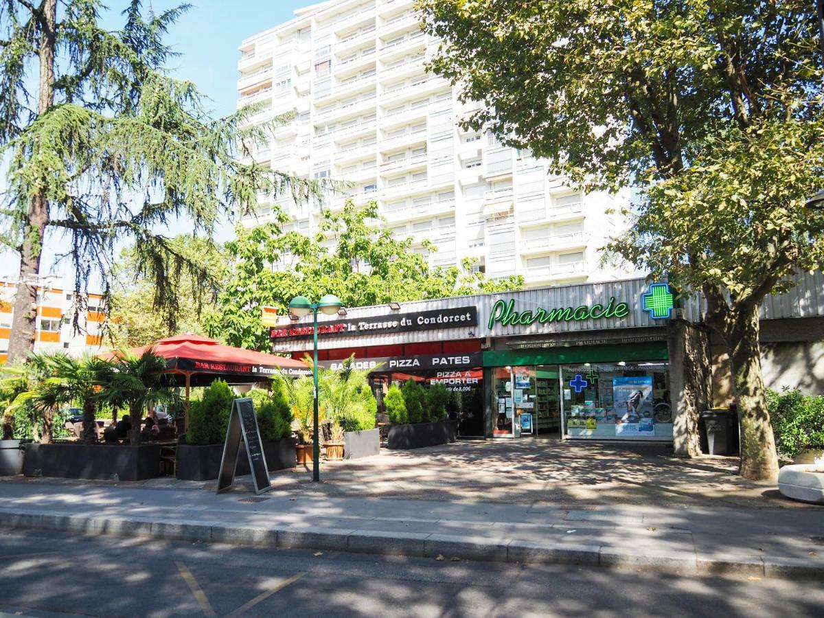 Le Celestay Villeurbanne Exterior photo